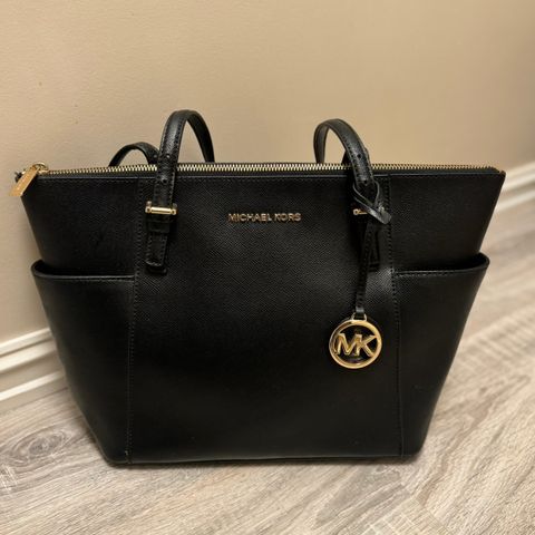 SELGER MICHAEL KORS VESKE