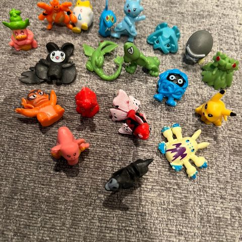 Mini pokemon figurer