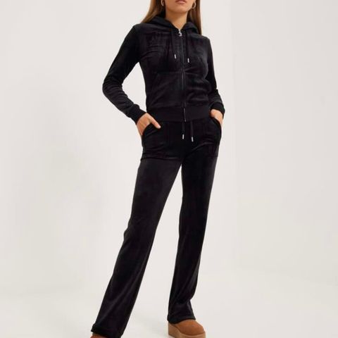 Juicy Couture tracksuit selges