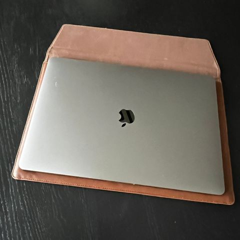 Macbook pro 16”, i9, 64GB, 8GB, 4TB selges med garanti