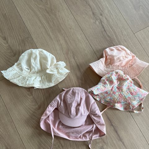 Solhatter til baby/barn selges