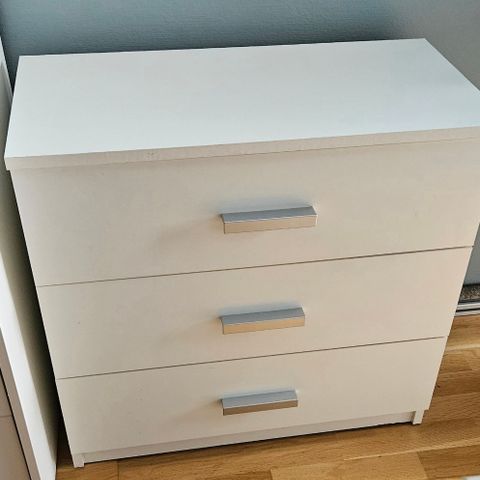 Pent Brukt IKEA kommode - levering inkludert i pris i kveld