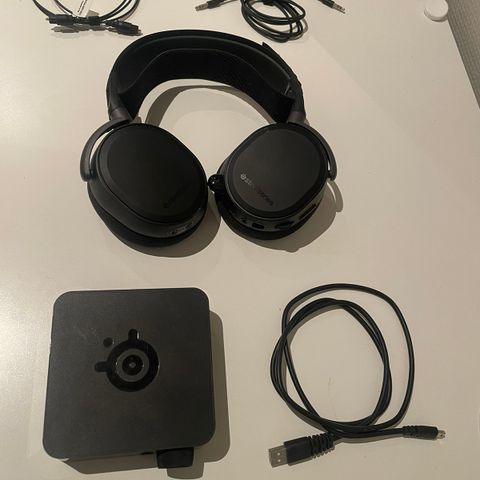 Steelseries Arctis  pro trådløst