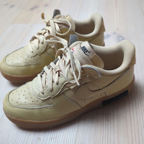 Str. 33 (20,5 cm) - Nike Force 1 - nydelige sko