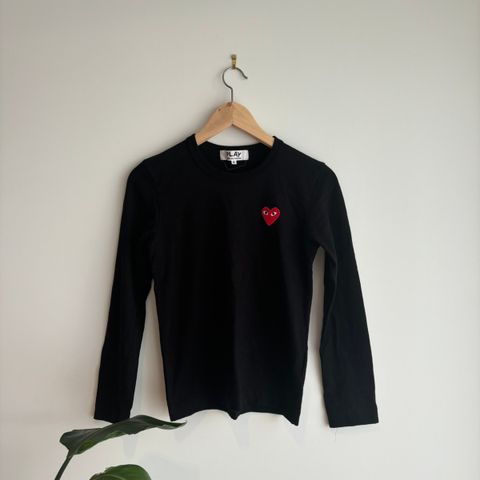 Comme Des Garcons PLAY