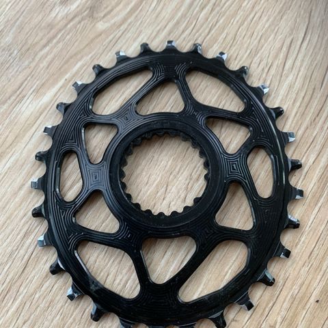 Absolute Black ovalt drev for shimano 30T