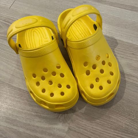 «Crocs» str 35