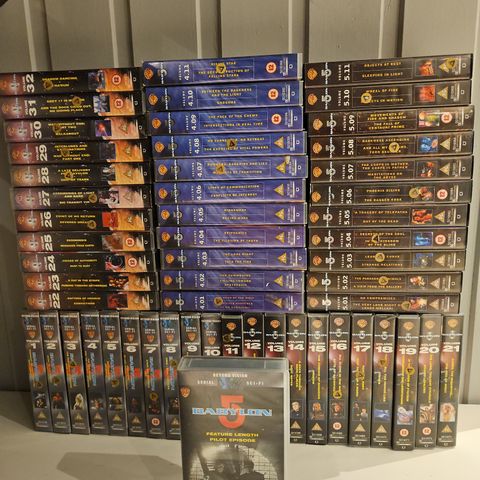 Babylon 5 på VHS