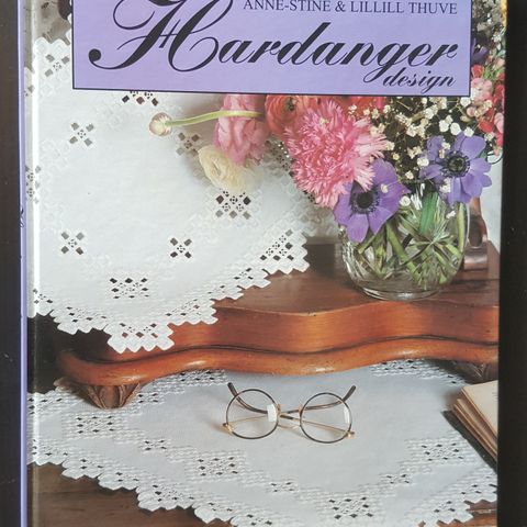 Hardanger design Anne-Stine og Lillill Thuve Innbundet . trn 209