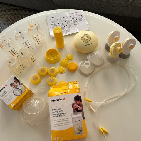 Medela brystpumpe med tilbehør