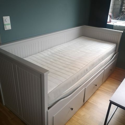 HEMNES Sovesoffa fra IKEA 50%