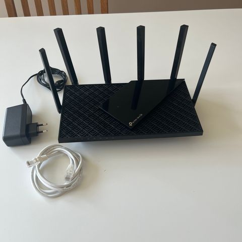 Router - TP-link AXE75