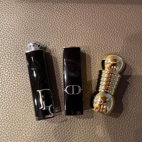 3 stk Leppestifter fra Dior selges samlet for kr 500.