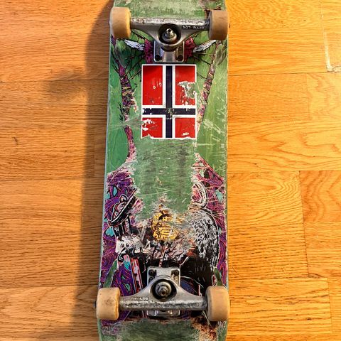 Used Skateboard- independent trucks. Deck in decent condition. Roughly 7.6