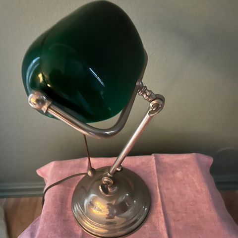 Retro skrivebordslampe med glass skjerm