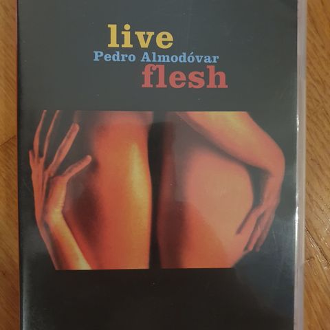 LIVE FLESH (1997)