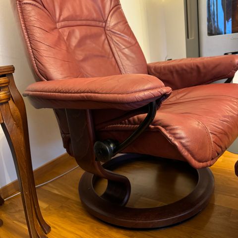 Stressless® Mayfair lenestoler m/krakk fra Ekornes