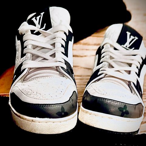 LV Trainer Sneakers no. 54 Black White Limited edition