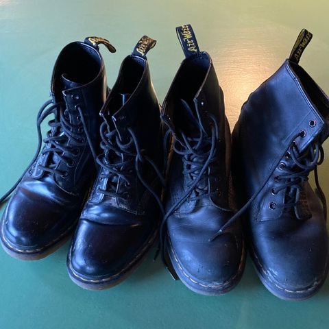 Dr. Martens, 2 par for kr. 400,- !