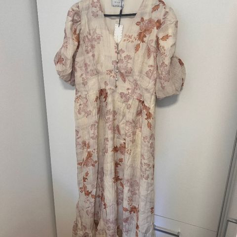 Rilana Floral Dress fra Neo Noir i str 40 (helt ny)