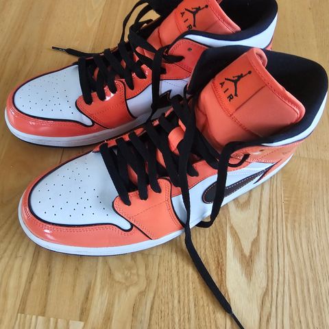 Nike Air Jordan 1 Mid Turf Orange