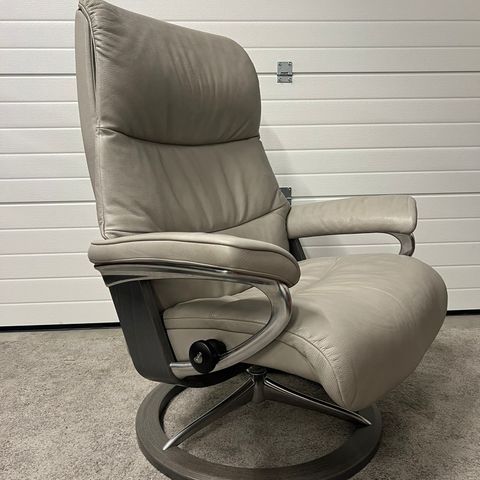 Stressless® View (L) Signature lenestol: NY PRIS:28.000