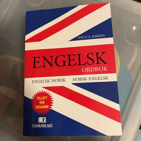 Engelsk-norsk ordbok tillatt ved eksamen