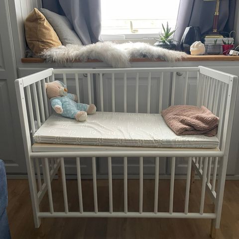 Bedside crib