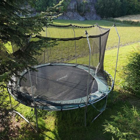 Trampoline