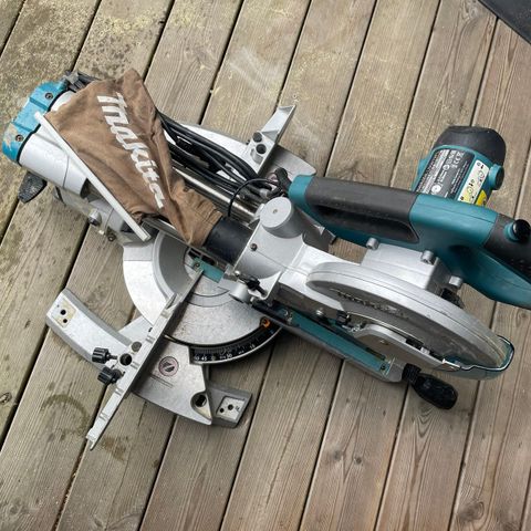 Makita LS0815FL  Kapp og gjærsag