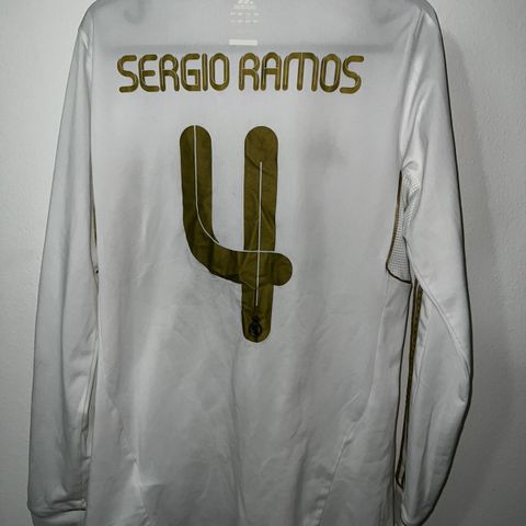 Sergio Ramos drakt