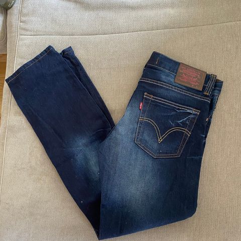 Levis jeans