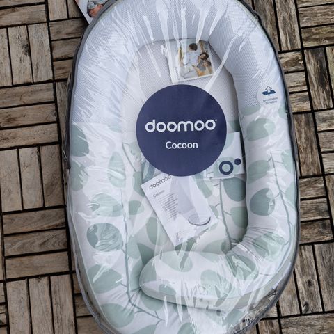 Doomoo Cocoon babynest svært pent brukt