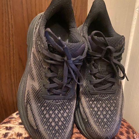 Hoka clifton 9, 391/3