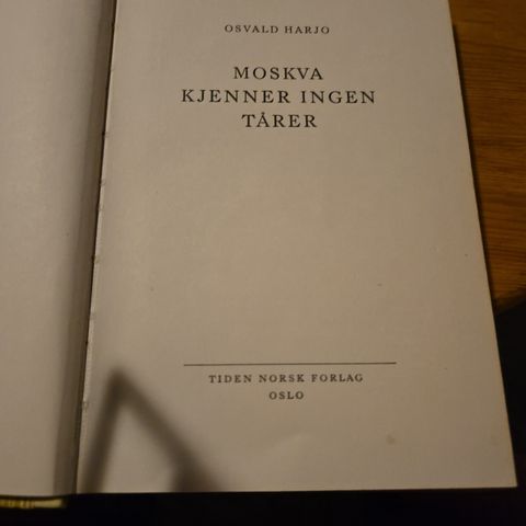 Osvald Harjo - Moskva kjenner ingen tårer