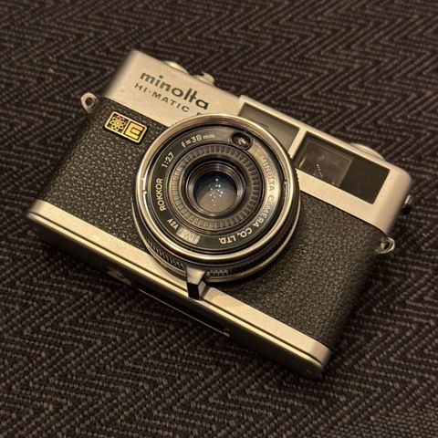 Minolta HI-Matic F analog kamera