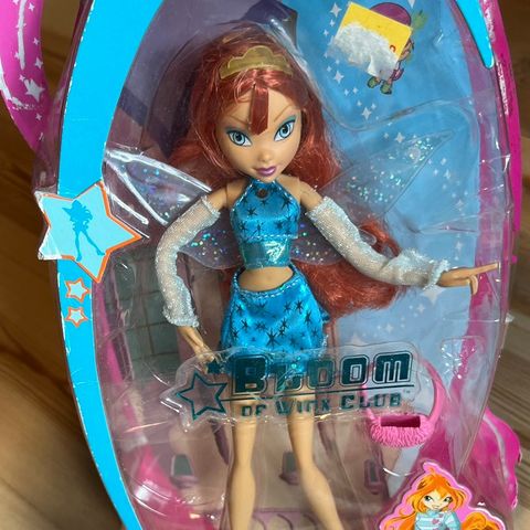 Winx Club dukke Mattel - Bloom Charmix MED BOKS!