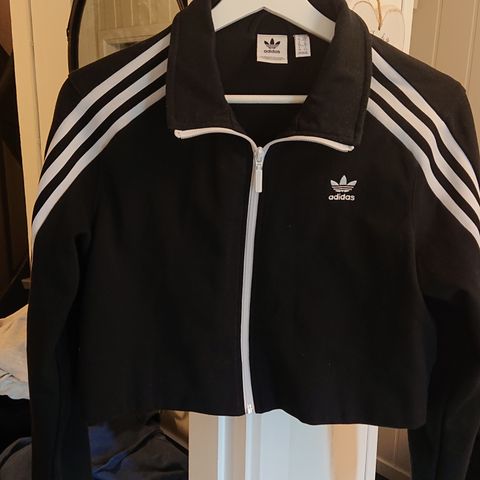 Adidas jakke str S