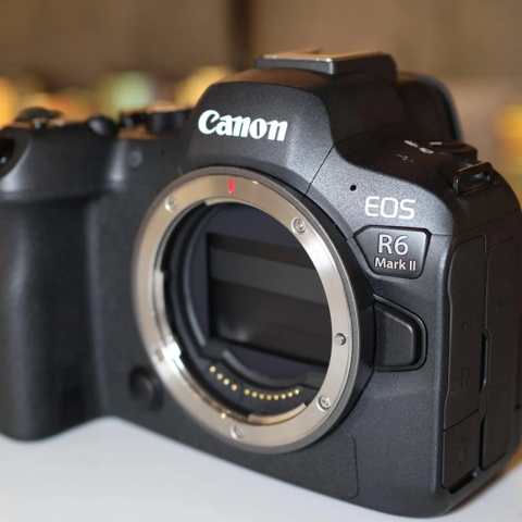 Canon R6 Mark ii / 2 - med masse utstyr!