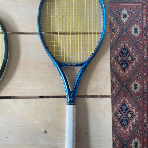 Yonex ezone 100 inch 300 g