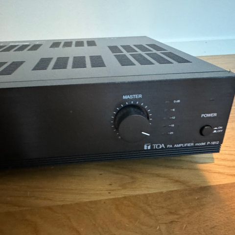 Toa PA Amplifier P-1812 ER 120w