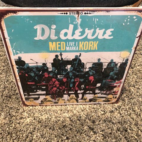 Di derre: Live i marka med Kork