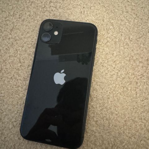 iPhone 11 128 GB strøken