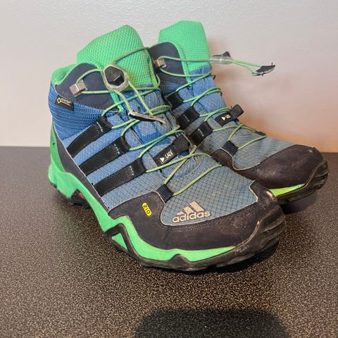 Adidas terrex Goretex sko str 36