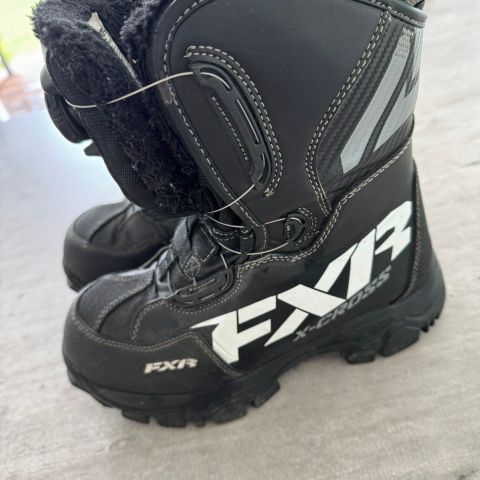 FXR X-CROSS boots