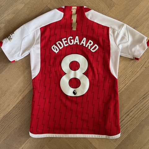 Arsenal (Ødegaard) drakt 9-10 år