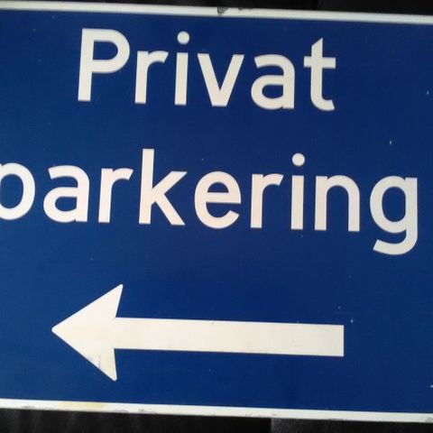 SKILT -  PRIVAT PARKERING  40x30