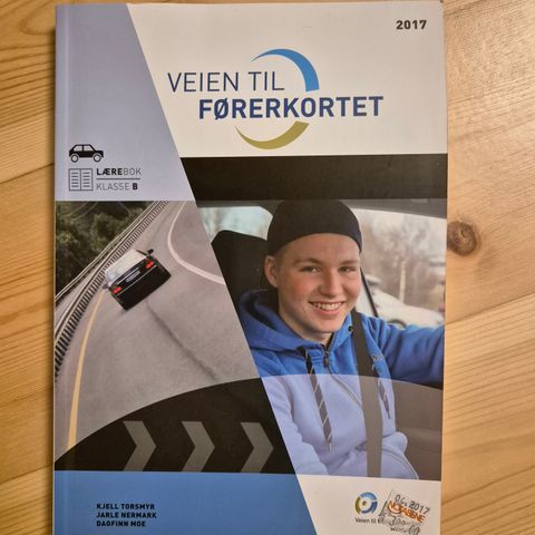 Veien til førerkortet bok