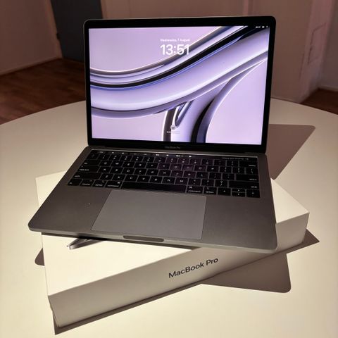 MACBOOK PRO 13 inch