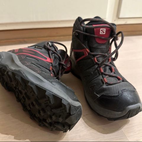 Salomon Gore-Tex tursko